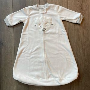 Carter’s sleep sack small (0-3)